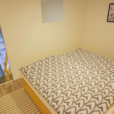 Cosy Flat In Akacfa Str., Aya Apartment Budapest Ngoại thất bức ảnh